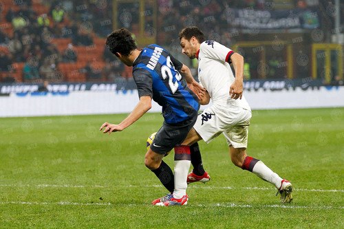 Scegliete voi quale delle due foto maledire di più Io, democristianamente, tirerò moccoli alternati, giusto per non scontentare nessuno