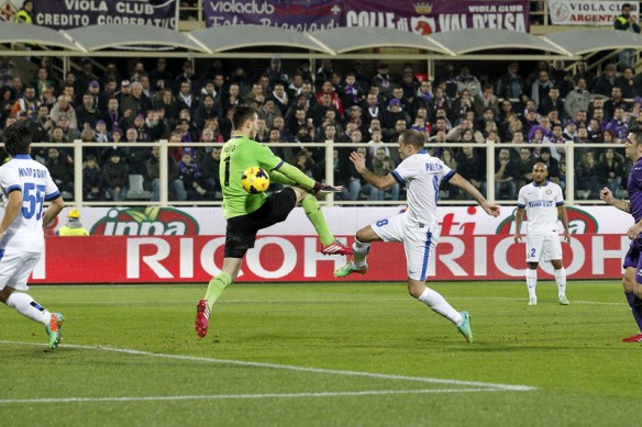 Interessante la palla del Guaro, splendido Palacio a metterla in buca. Detto ciò "Renzi: dal Franchi a PALACIO CHigi" nun se po' sentì...
