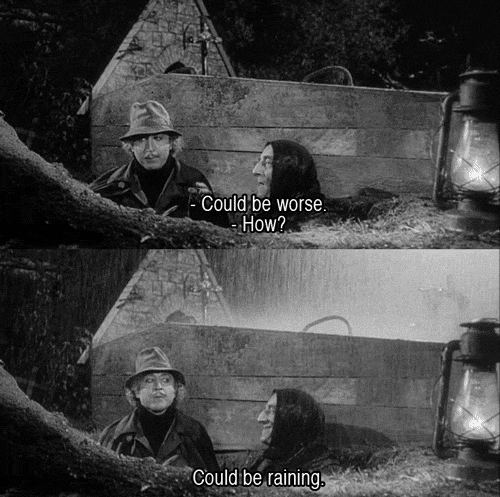 "Come?" "Potrebbe piovere..."